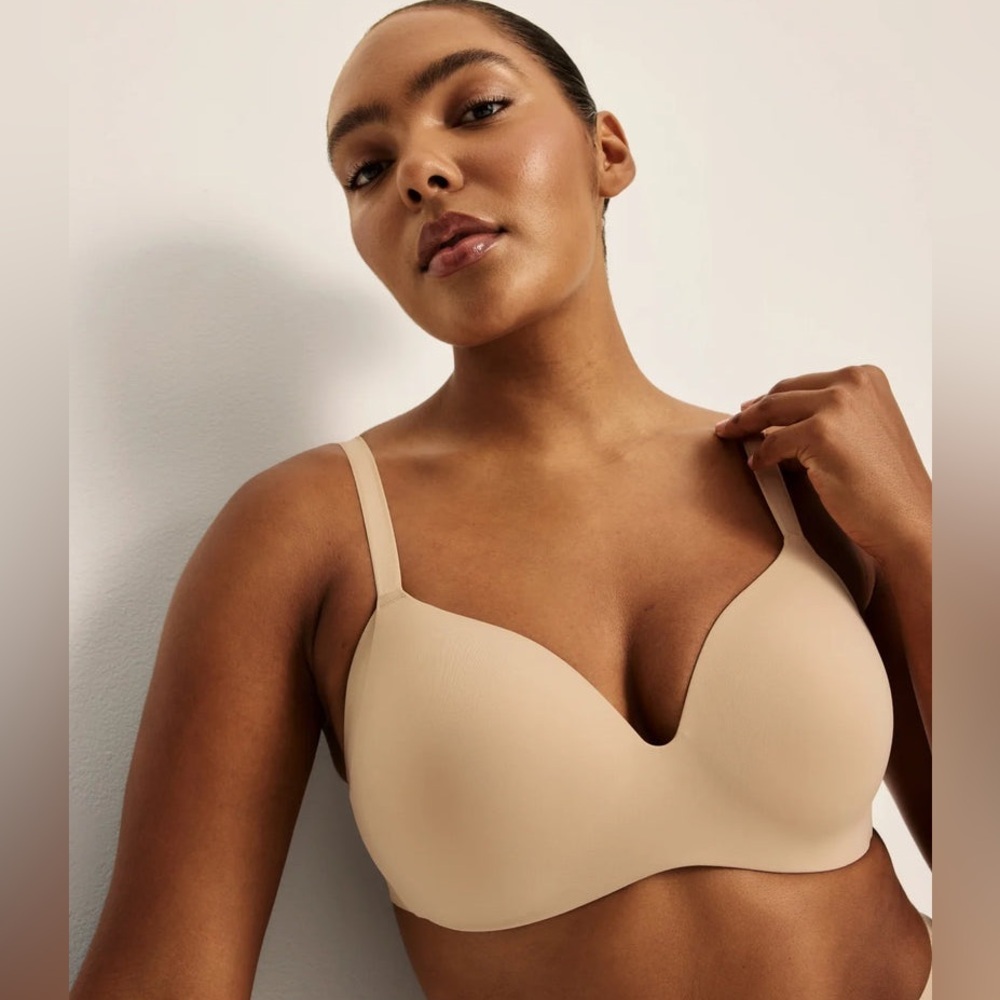 Knix Original WingWoman Contour Bra Nude Beige Wireless T-Shirt Bra Size 6++